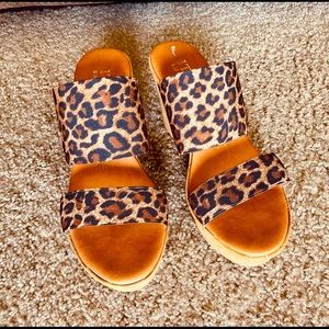 Leopard print Wedge Sandals, SZ. 6.5 Medium